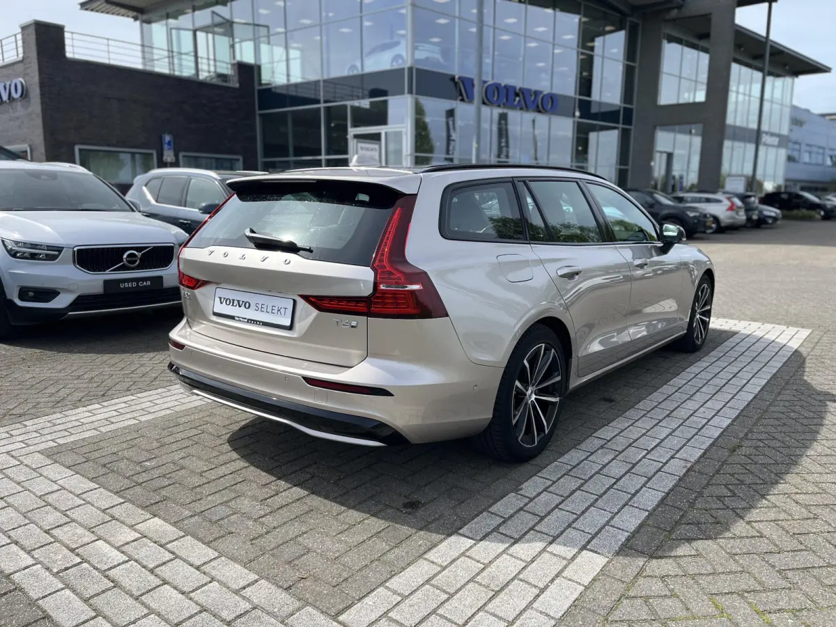 T6 Plug-in hybrid AWD Plus Dark | 360 Graden Camera| Harman / Kardon | Trekhaak | Memory Seats |