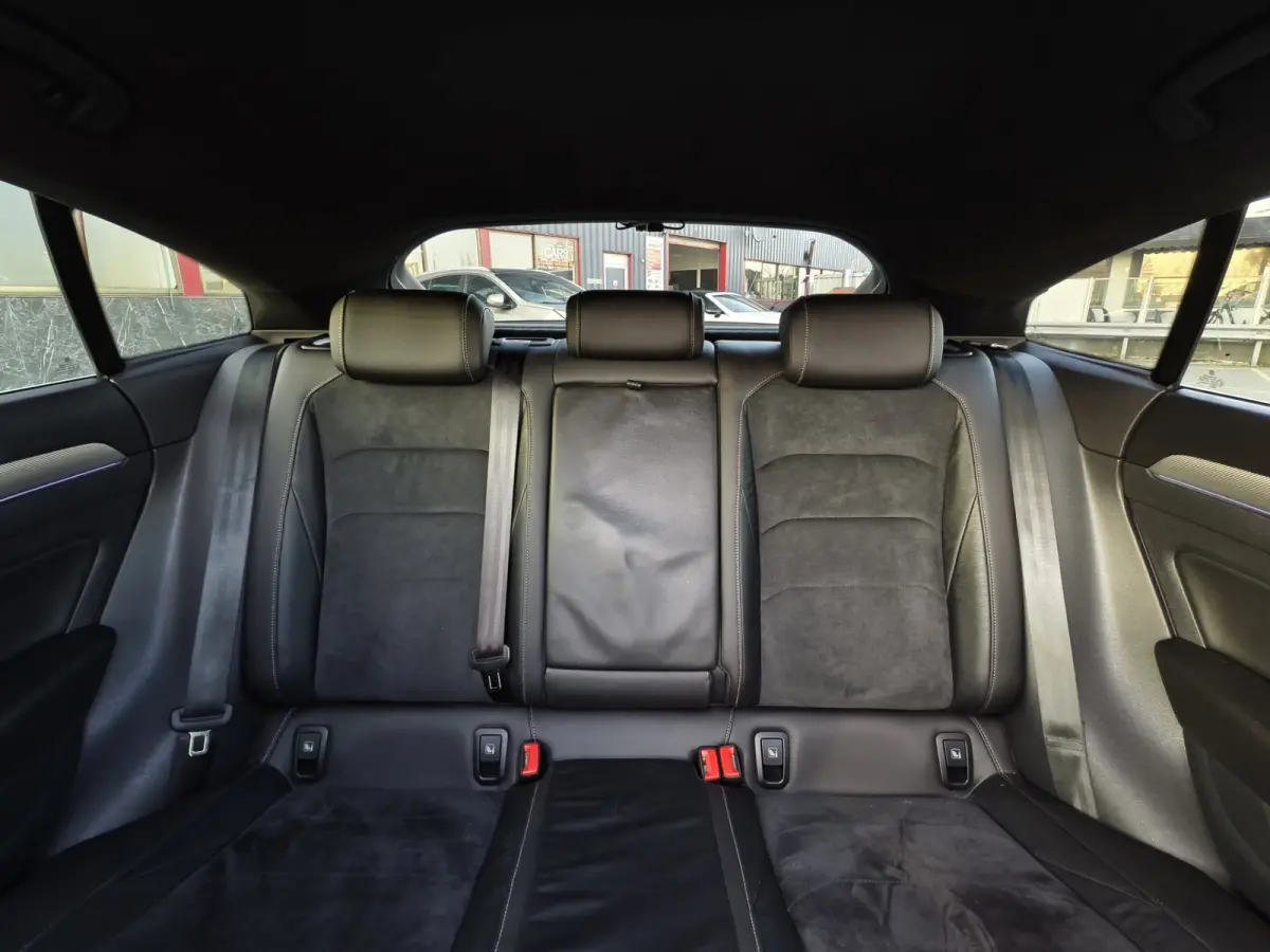 1.5 TSI Business R-LINE / NAP / PANO / DSG / KEY LESS / 20" SP VLG / FULL OPTION! / NAVI / ALCANTRA / OHB /