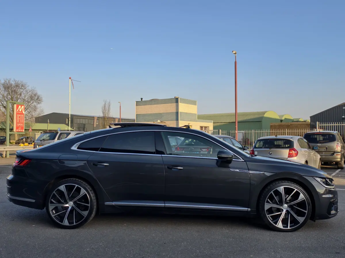 1.5 TSI Business R-LINE / NAP / PANO / DSG / KEY LESS / 20" SP VLG / FULL OPTION! / NAVI / ALCANTRA / OHB /