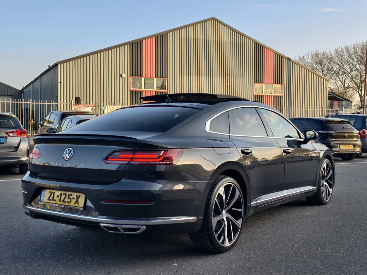 1.5 TSI Business R-LINE / NAP / PANO / DSG / KEY LESS / 20" SP VLG / FULL OPTION! / NAVI / ALCANTRA / OHB /