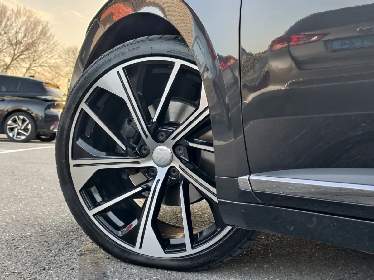 1.5 TSI Business R-LINE / NAP / PANO / DSG / KEY LESS / 20" SP VLG / FULL OPTION! / NAVI / ALCANTRA / OHB /