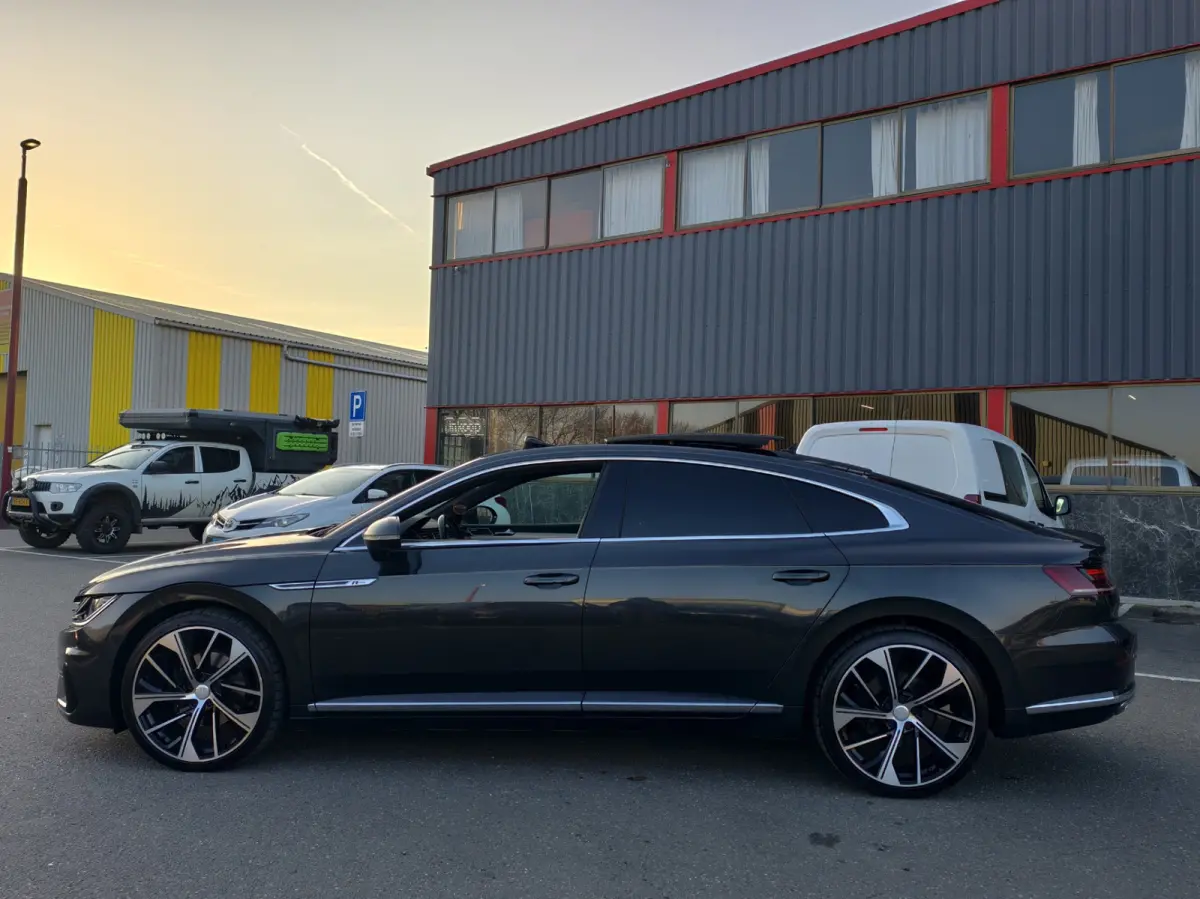 1.5 TSI Business R-LINE / NAP / PANO / DSG / KEY LESS / 20" SP VLG / FULL OPTION! / NAVI / ALCANTRA / OHB /