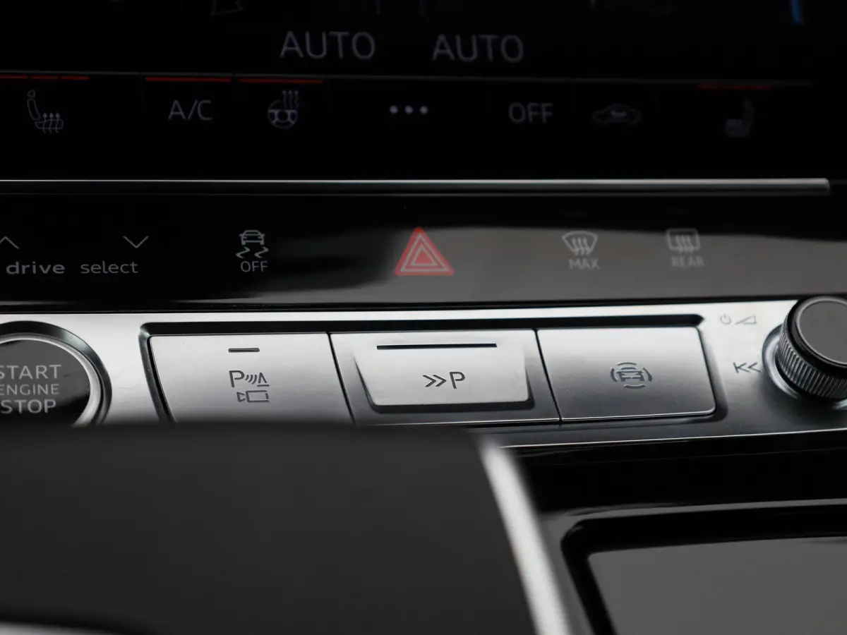 60 TFSI e quattro Pro Line S Competition | Adaptive cruise control | Luchtvering | Dodehoekdetectie | Bang & Olufsen Premium 3D | 360 graden camera | Head-up display | Elektr. voorstoelen ge