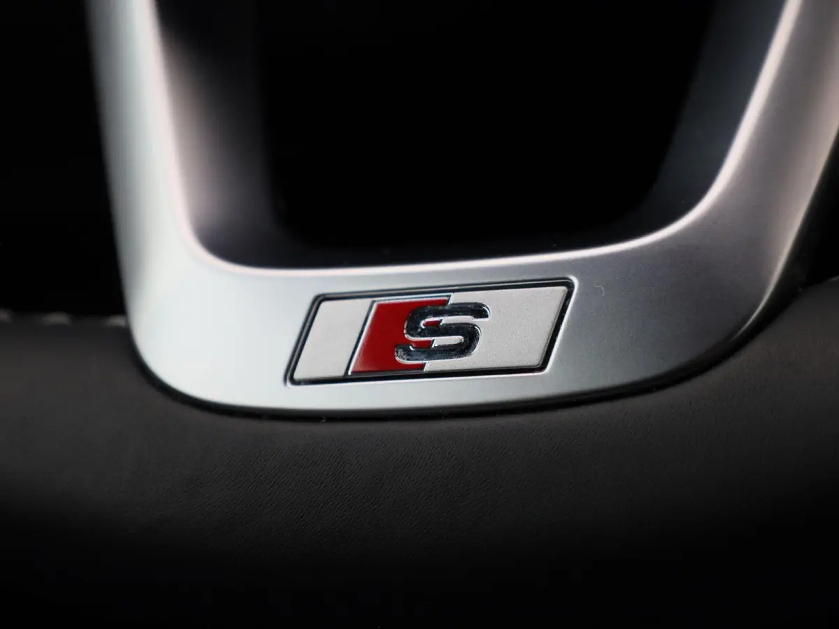 60 TFSI e quattro Pro Line S Competition | Adaptive cruise control | Luchtvering | Dodehoekdetectie | Bang & Olufsen Premium 3D | 360 graden camera | Head-up display | Elektr. voorstoelen ge