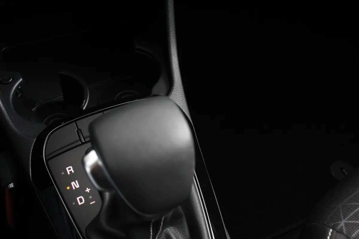 1.0 DPi DynamicLine Automaat Navigatie Apple Carplay/Android Auto Airco Camera Lichtmetalen velgen Cruise Control