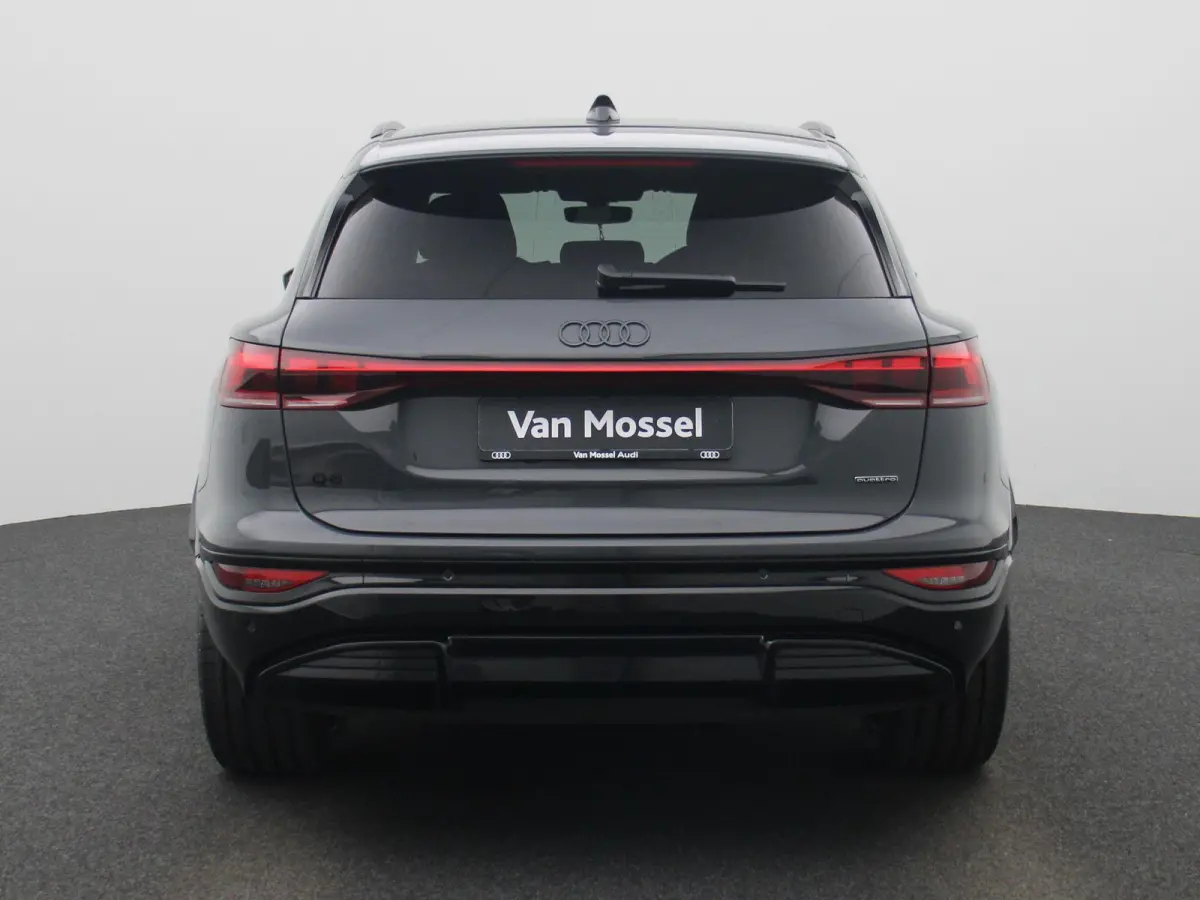 edition quattro 100 kWh | Adaptive cruise control | Luchtvering | Dodehoekdetectie | Stuurverwarming | Bang & Olufsen Premium 3D | 360 graden camera | MMI-bijrijdersscherm | Elektrisch inste