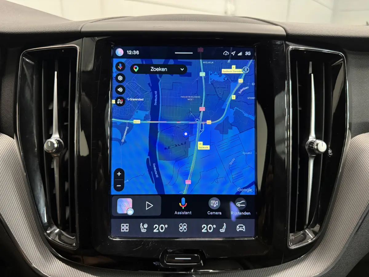 T6 Recharge AWD R-Design Long Range PLATINUM-GREY/PANO/TREKHAAK/20"/LEER-SPORT/ACC/PILOT-ASSIST/GOOGLE/2x MEMORY/BLACK-PACK/CRYSTAL-POOK/SOH 97%/NET OH BEURT GEHAD BIJ VOLVO DEALER