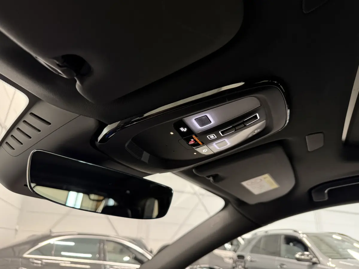 T6 Recharge AWD R-Design Long Range PLATINUM-GREY/PANO/TREKHAAK/20"/LEER-SPORT/ACC/PILOT-ASSIST/GOOGLE/2x MEMORY/BLACK-PACK/CRYSTAL-POOK/SOH 97%/NET OH BEURT GEHAD BIJ VOLVO DEALER