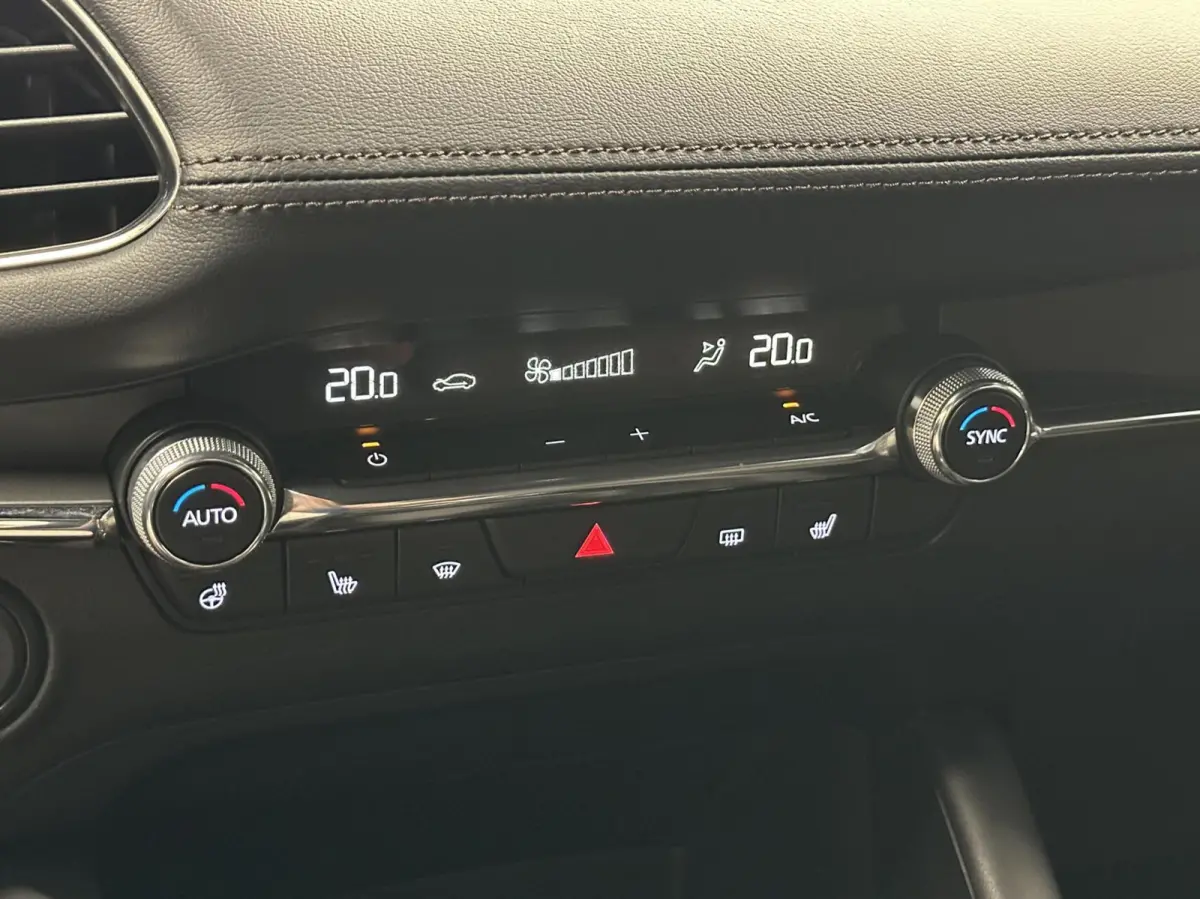 2.0 e-SkyActiv-X M Hybrid 186 Comfort CAMERA TREKHAAK CARPLAY NAVI ECC CRUISE.