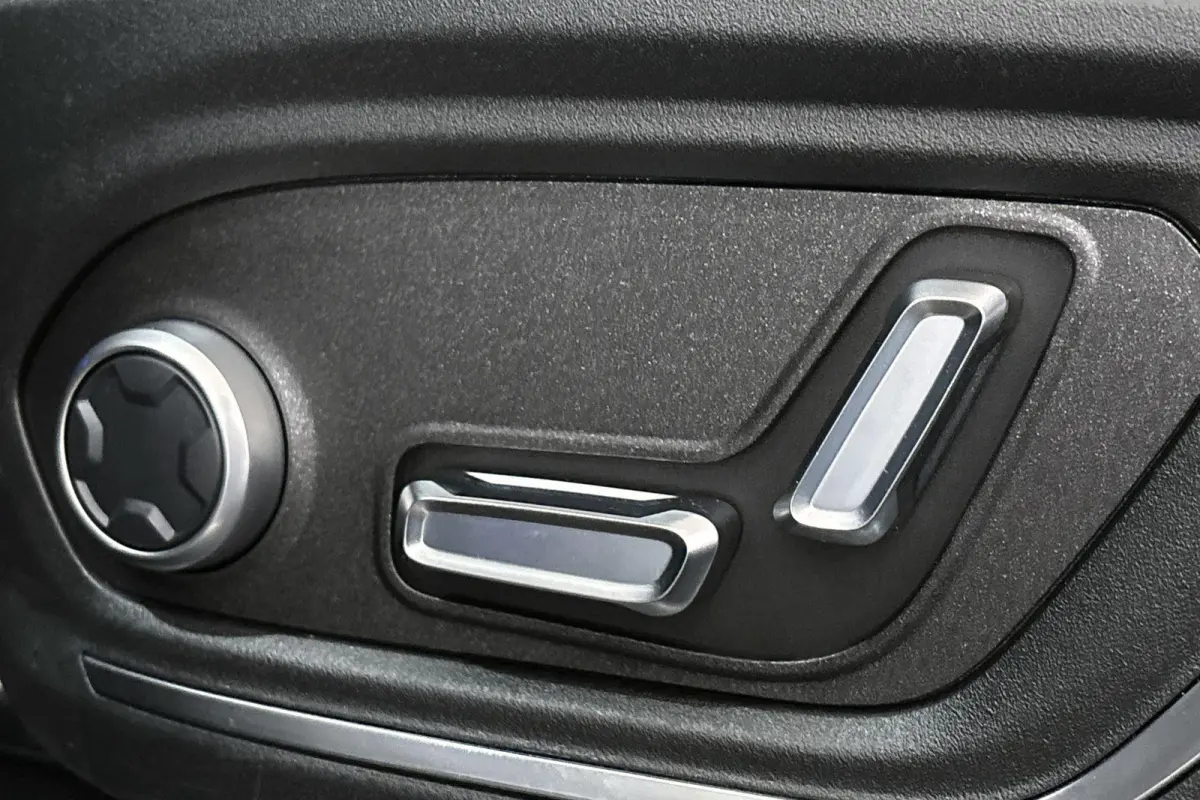 1.5 PHEV SOH 99% Panoramadak Stoelverwarming 360-Camera