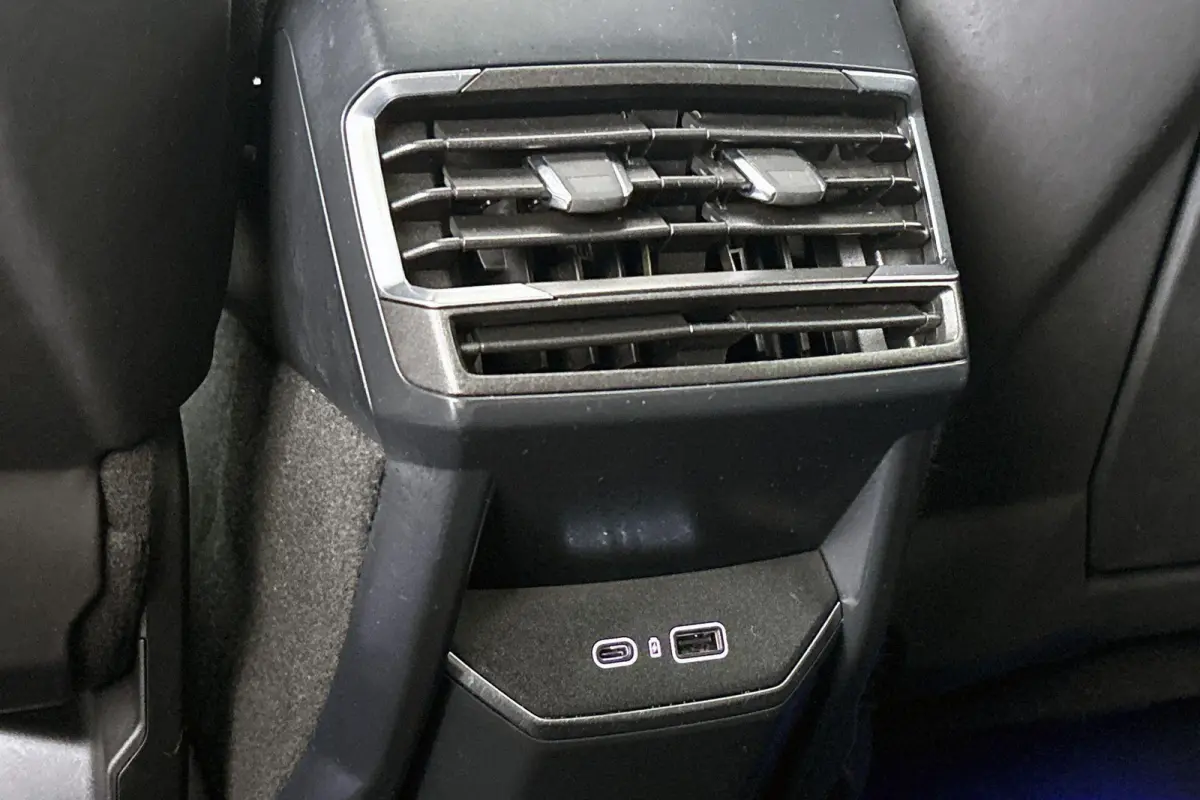 1.5 PHEV SOH 99% Panoramadak Stoelverwarming 360-Camera