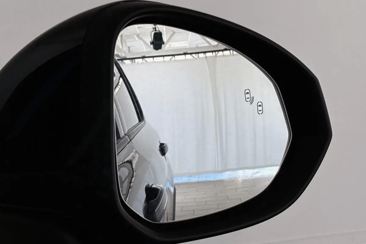 1.5 PHEV SOH 99% Panoramadak Stoelverwarming 360-Camera