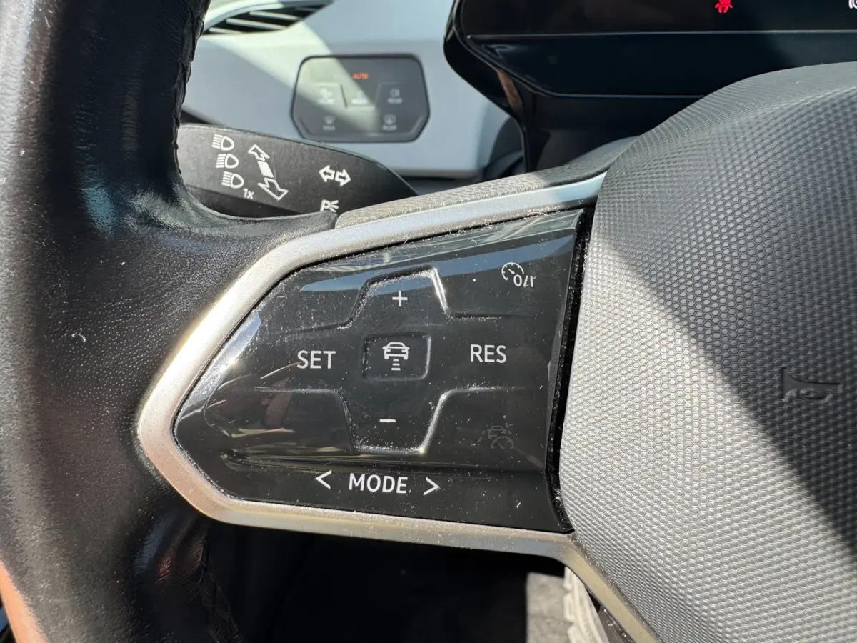 First Plus 58 kWh **CARPLAY + KEYLESS + CAMERA + THAAK**