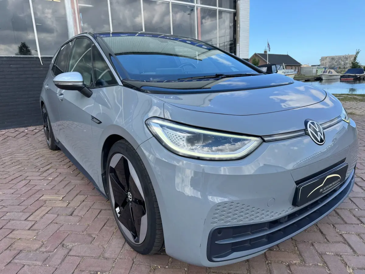 First Plus 58 kWh **CARPLAY + KEYLESS + CAMERA + THAAK**