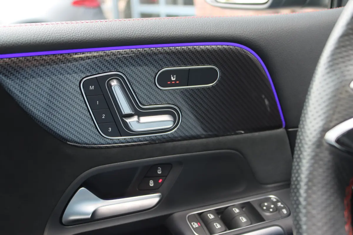 250 e AMG Line Premium+ | Distronic+ | Memory | Trekhaak | Multibeam LED | Stoelverwarming | Augmented Reality | Keyless Go | Advanced Sound System | HUD |