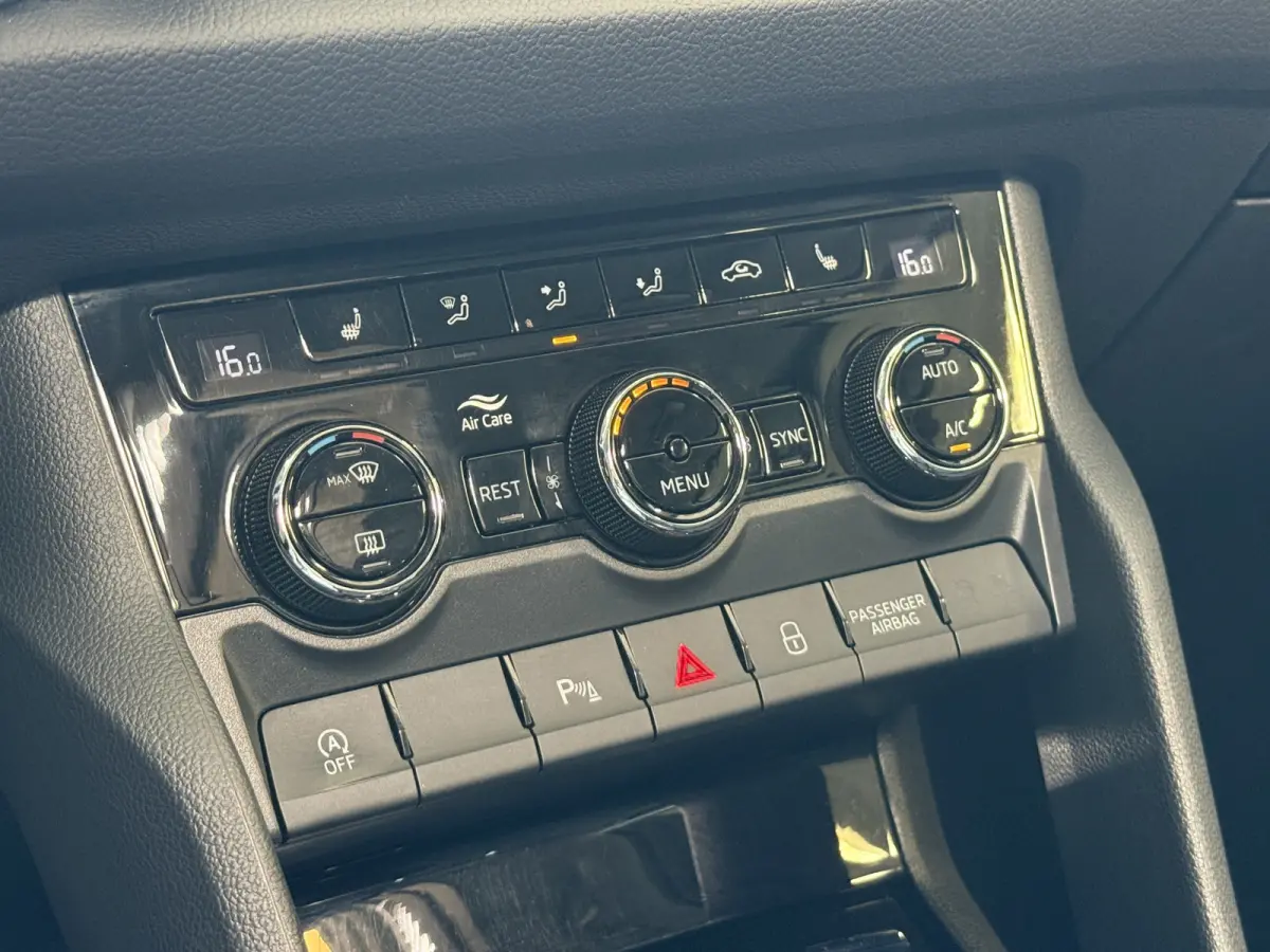 1.5 TSI Business Edition | Panoramadak | Apple Carplay | Stoelverwarming