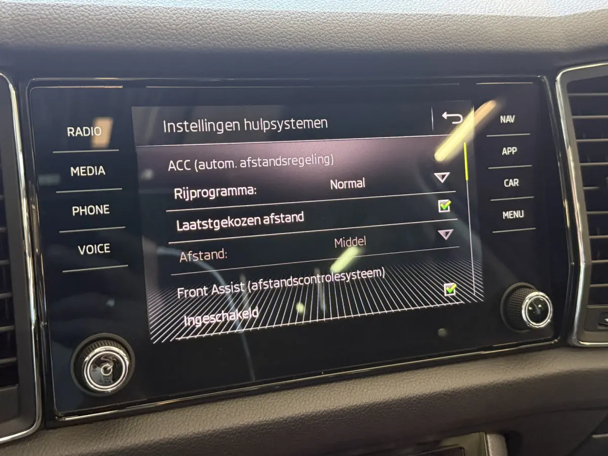 1.5 TSI Business Edition | Panoramadak | Apple Carplay | Stoelverwarming