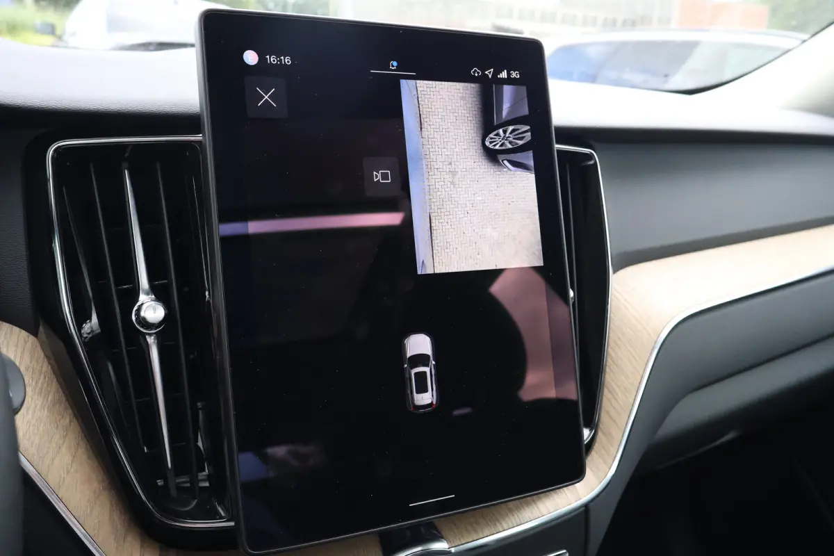 2.0 T6 Plug-in hybrid AWD Plus Dark | Trekhaak | Harman Kardon | HUD |