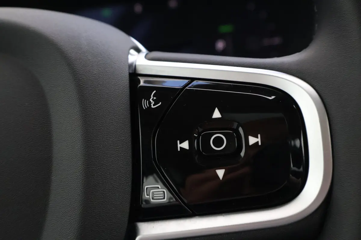 2.0 T6 Plug-in hybrid AWD Plus Dark | Trekhaak | Harman Kardon | HUD |