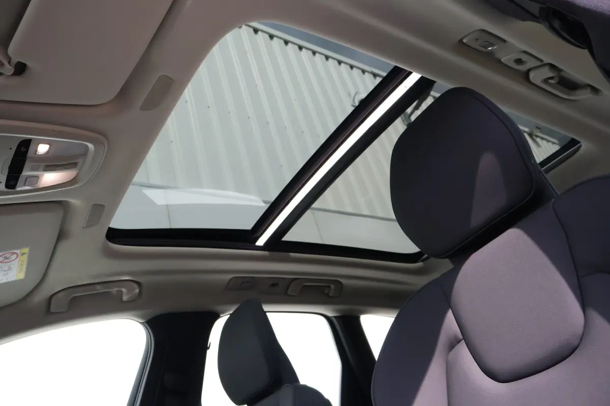 2.0 T6 Plug-in hybrid AWD Plus Dark | Trekhaak | Harman Kardon | HUD |
