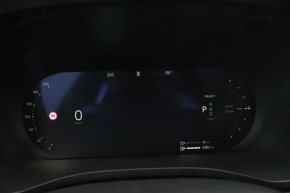 2.0 T6 Plug-in hybrid AWD Plus Dark | Trekhaak | Harman Kardon | HUD |