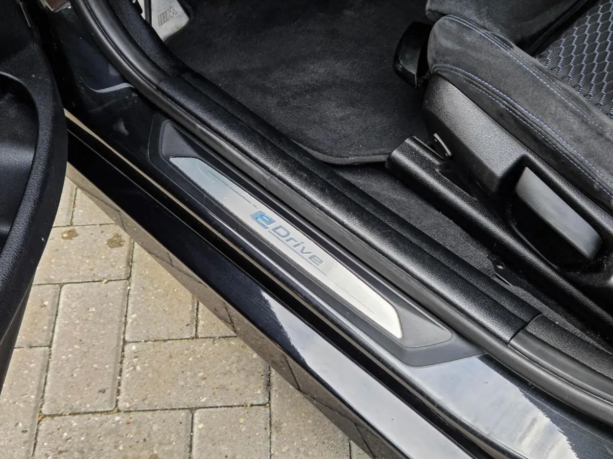 330e M-Sport | LED | NAVI | ALCANTARA | 19" VELGEN