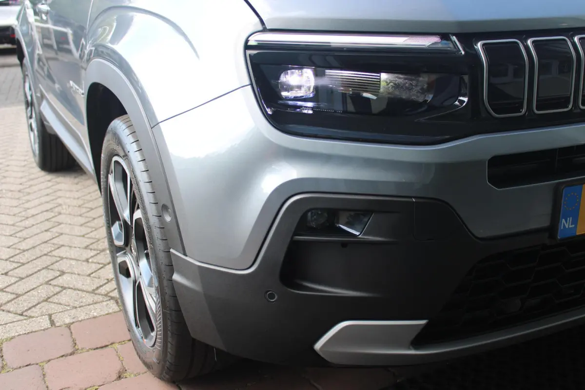 1.2 e-Hybrid 110PK SUMMIT | PANORAMA SCHUIF/KANTEL DAK | INFOTAINMENT & CONVENIENCE PACK: NAVIGATIE/VERKEERBORDENINFORMATIE/KEYLESS ENTRY EN START/HANDSFREE ELEKTRISCH BEDIENBARE ACHTERKLEP/