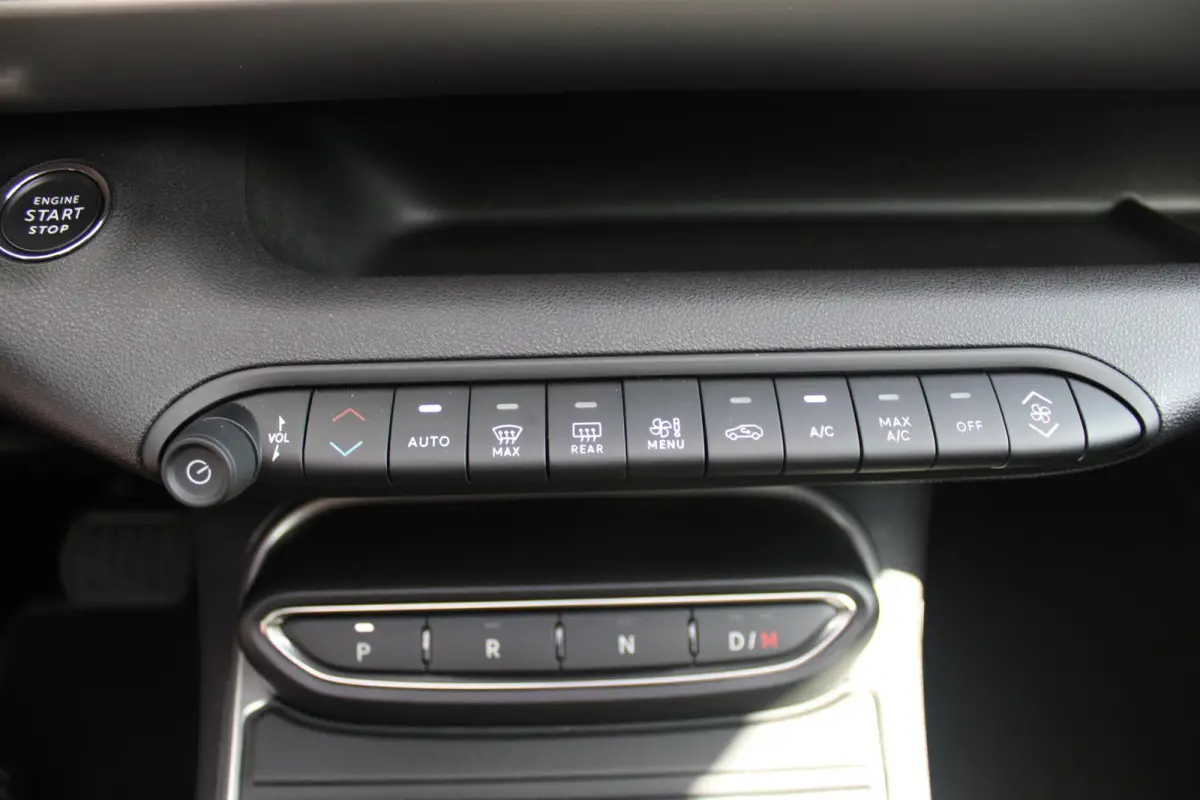 1.2 e-Hybrid 110PK SUMMIT | PANORAMA SCHUIF/KANTEL DAK | INFOTAINMENT & CONVENIENCE PACK: NAVIGATIE/VERKEERBORDENINFORMATIE/KEYLESS ENTRY EN START/HANDSFREE ELEKTRISCH BEDIENBARE ACHTERKLEP/