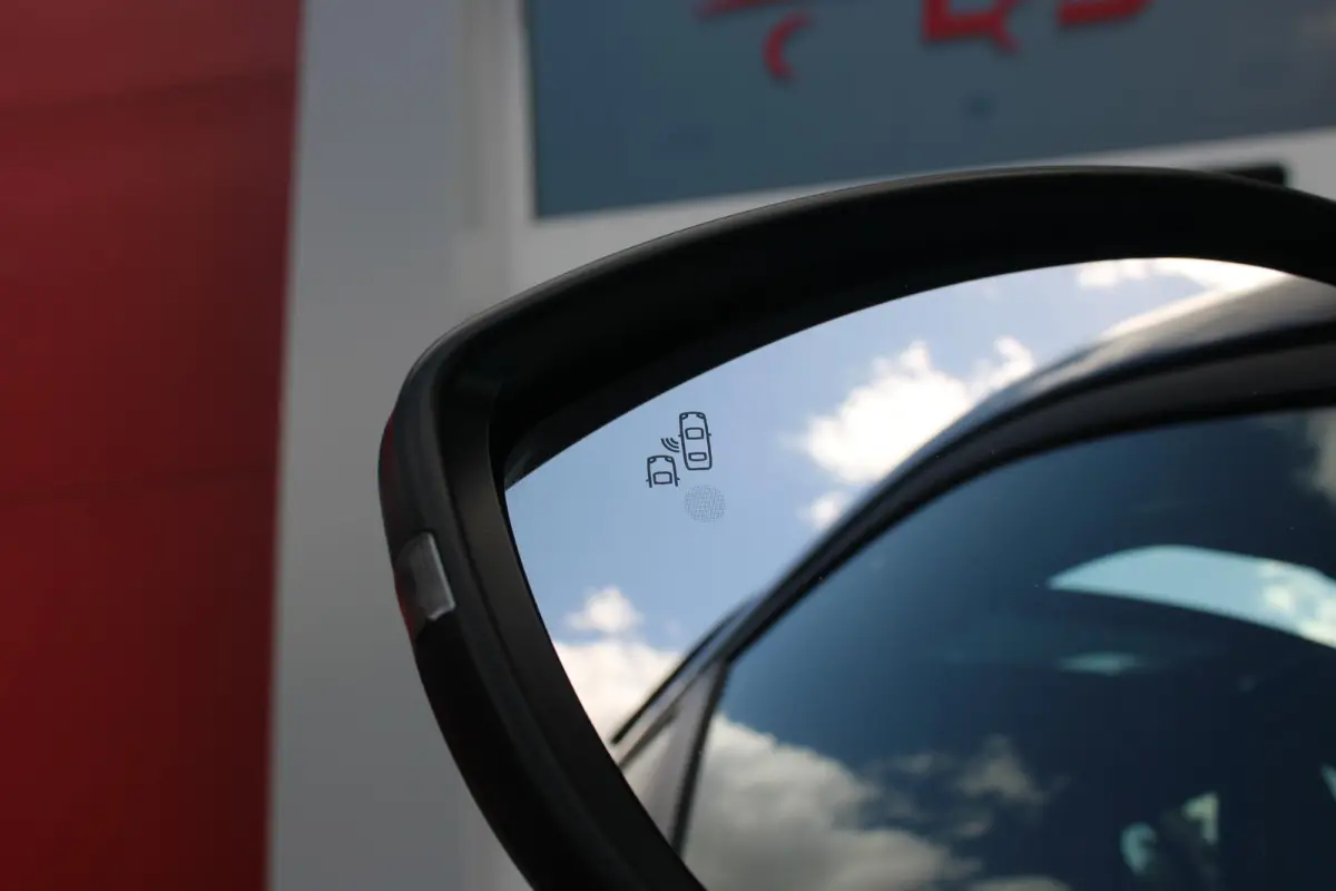 1.2 e-Hybrid 110PK SUMMIT | PANORAMA SCHUIF/KANTEL DAK | INFOTAINMENT & CONVENIENCE PACK: NAVIGATIE/VERKEERBORDENINFORMATIE/KEYLESS ENTRY EN START/HANDSFREE ELEKTRISCH BEDIENBARE ACHTERKLEP/