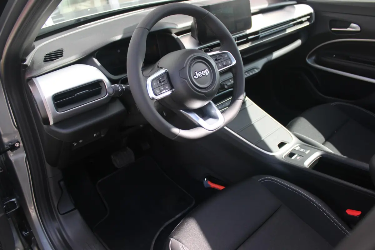 1.2 e-Hybrid 110PK SUMMIT | PANORAMA SCHUIF/KANTEL DAK | INFOTAINMENT & CONVENIENCE PACK: NAVIGATIE/VERKEERBORDENINFORMATIE/KEYLESS ENTRY EN START/HANDSFREE ELEKTRISCH BEDIENBARE ACHTERKLEP/