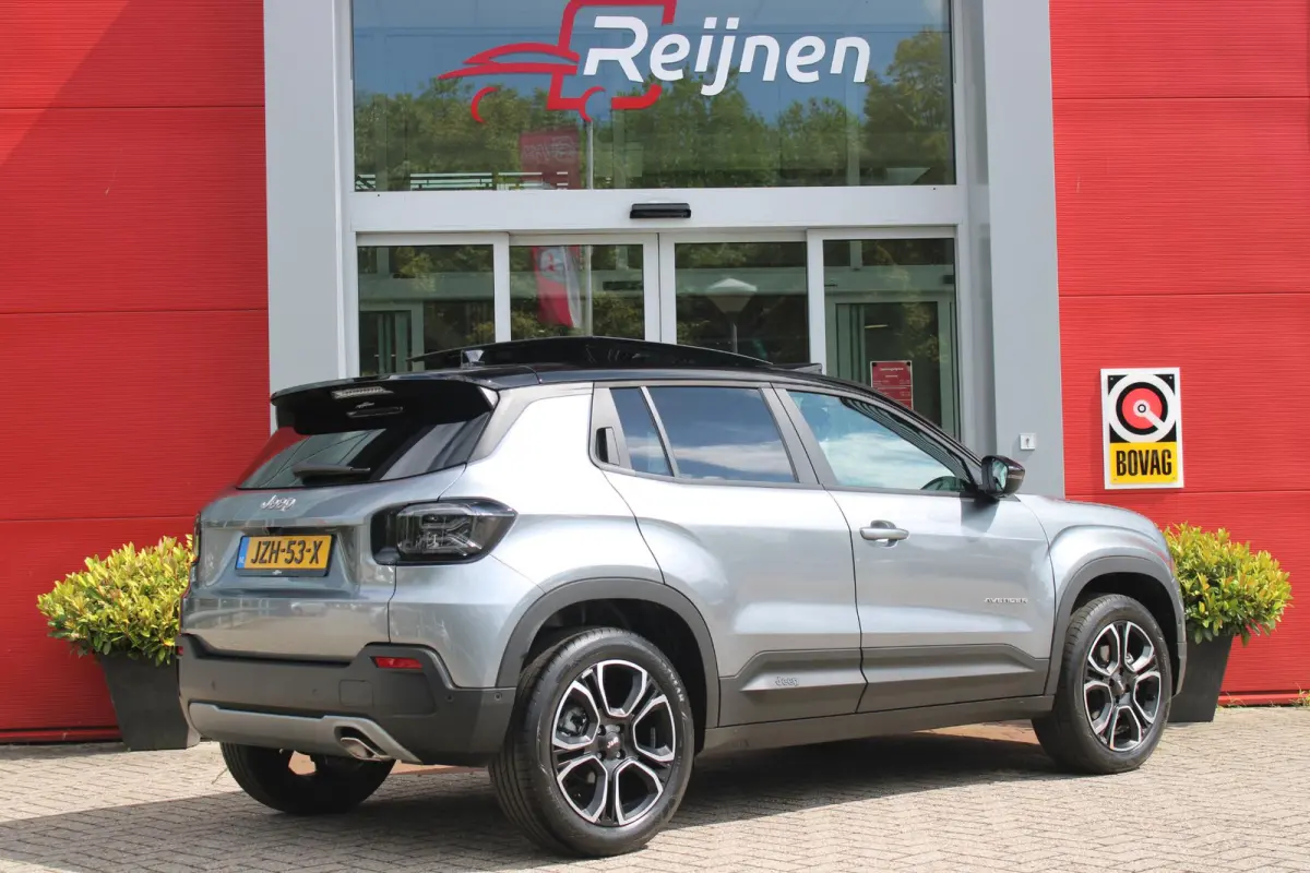 1.2 e-Hybrid 110PK SUMMIT | PANORAMA SCHUIF/KANTEL DAK | INFOTAINMENT & CONVENIENCE PACK: NAVIGATIE/VERKEERBORDENINFORMATIE/KEYLESS ENTRY EN START/HANDSFREE ELEKTRISCH BEDIENBARE ACHTERKLEP/