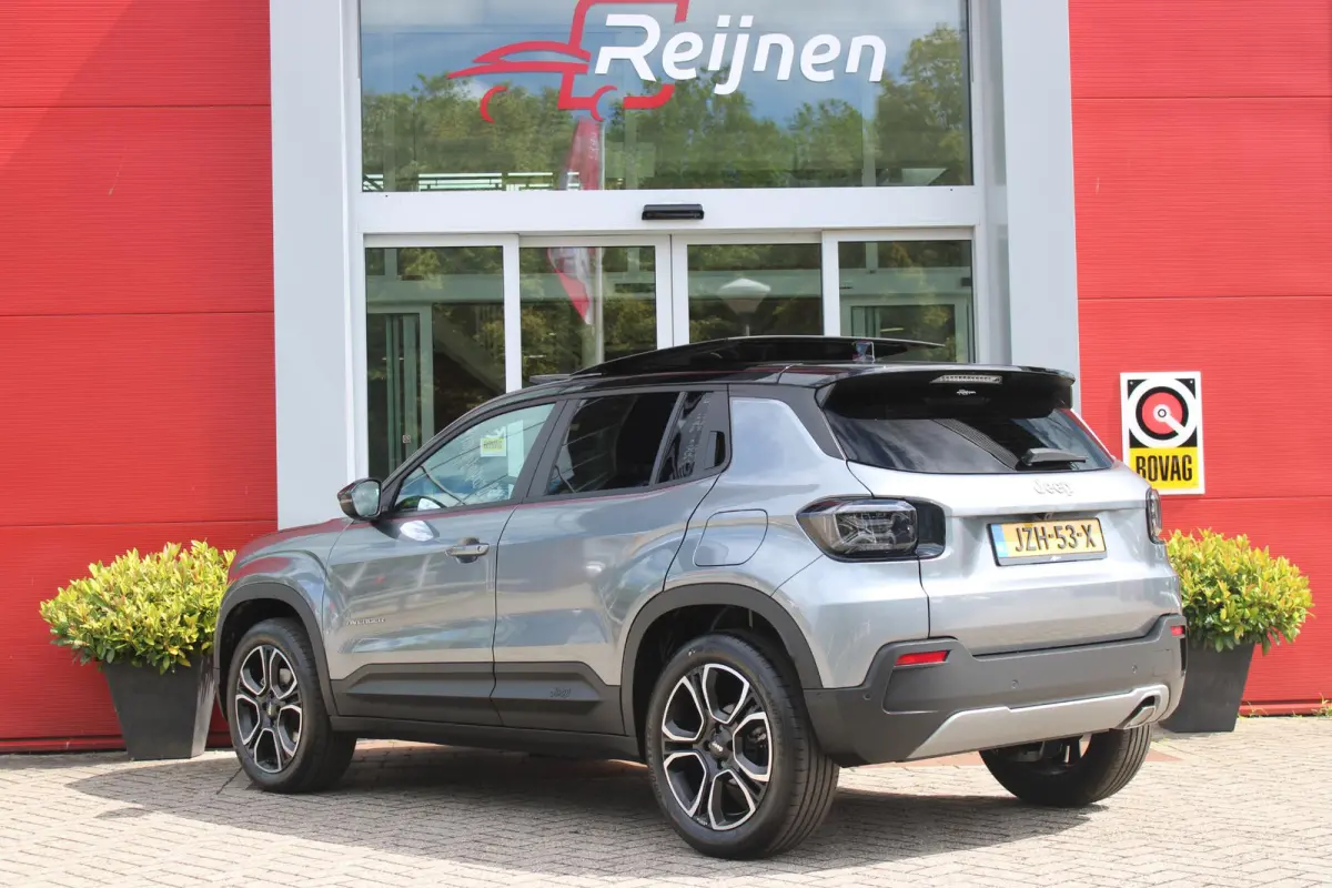 1.2 e-Hybrid 110PK SUMMIT | PANORAMA SCHUIF/KANTEL DAK | INFOTAINMENT & CONVENIENCE PACK: NAVIGATIE/VERKEERBORDENINFORMATIE/KEYLESS ENTRY EN START/HANDSFREE ELEKTRISCH BEDIENBARE ACHTERKLEP/