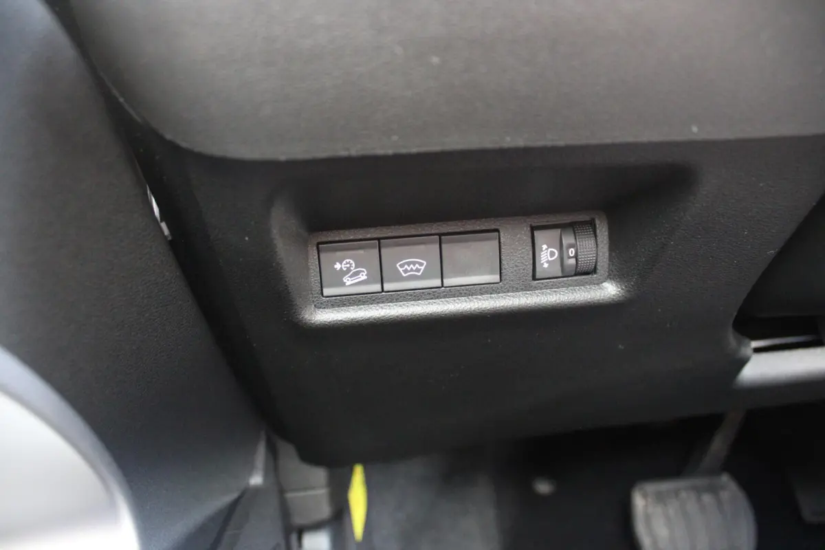 1.2 e-Hybrid 110PK SUMMIT | PANORAMA SCHUIF/KANTEL DAK | INFOTAINMENT & CONVENIENCE PACK: NAVIGATIE/VERKEERBORDENINFORMATIE/KEYLESS ENTRY EN START/HANDSFREE ELEKTRISCH BEDIENBARE ACHTERKLEP/