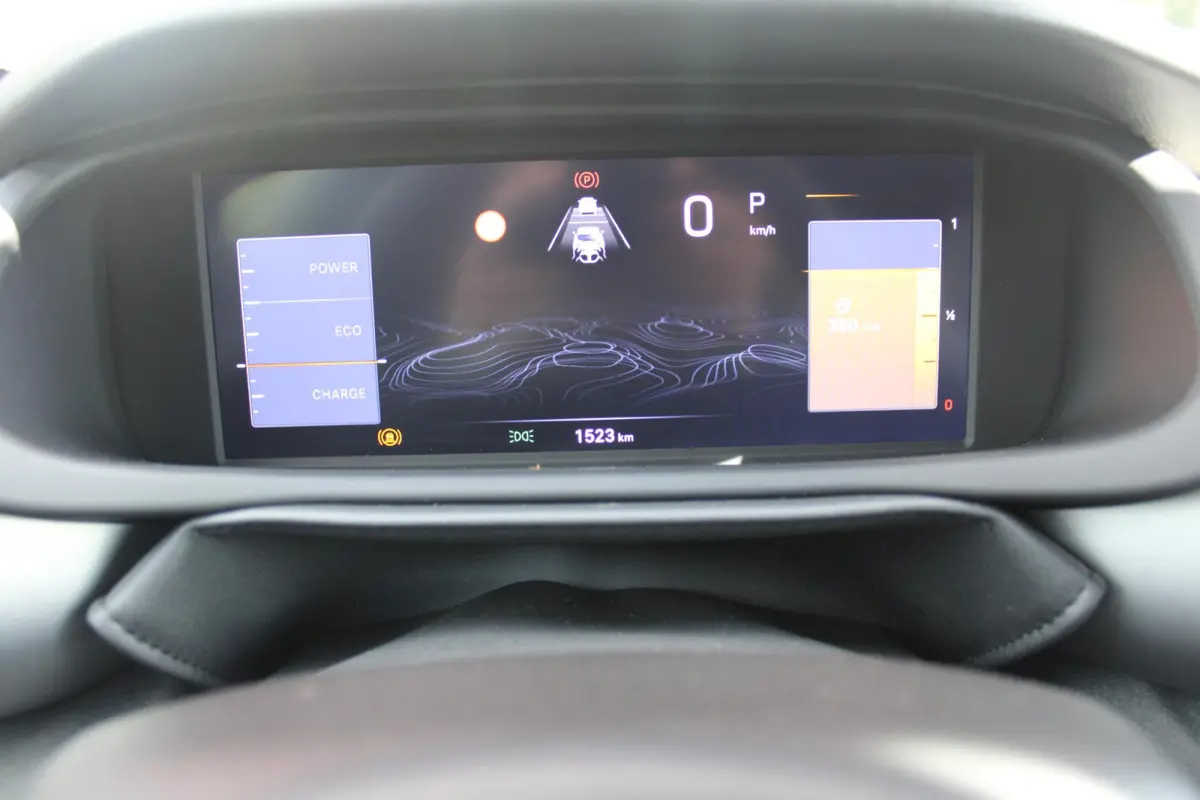 1.2 e-Hybrid 110PK SUMMIT | PANORAMA SCHUIF/KANTEL DAK | INFOTAINMENT & CONVENIENCE PACK: NAVIGATIE/VERKEERBORDENINFORMATIE/KEYLESS ENTRY EN START/HANDSFREE ELEKTRISCH BEDIENBARE ACHTERKLEP/