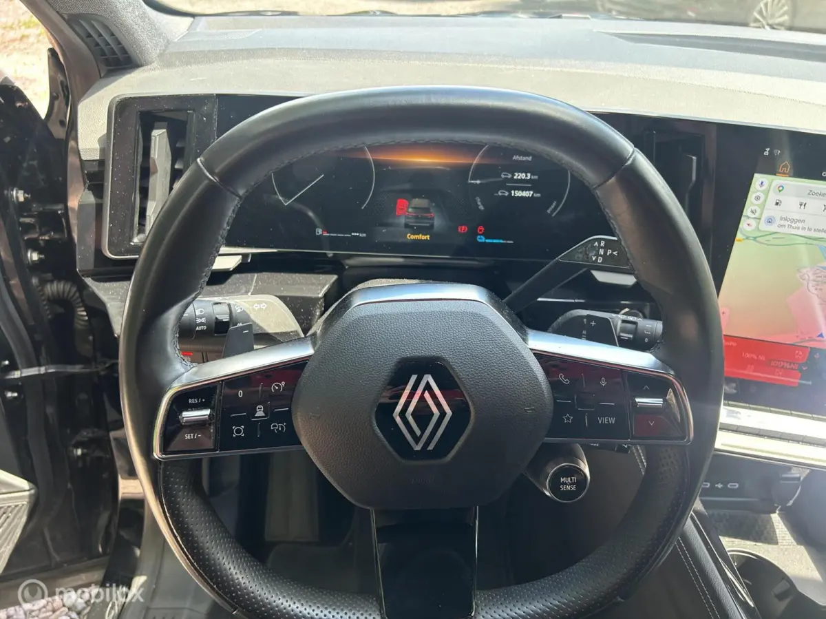 1.2 E-Tech full hybrid 200 iconic trekhaak 1eig
