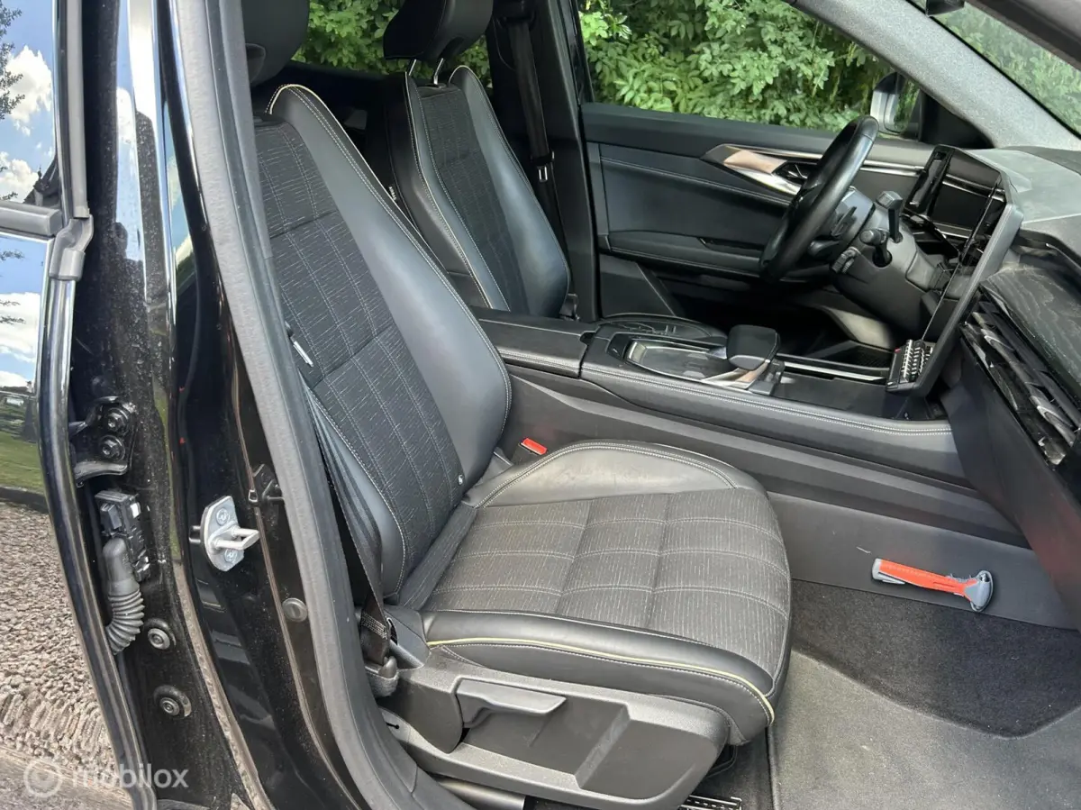1.2 E-Tech full hybrid 200 iconic trekhaak 1eig