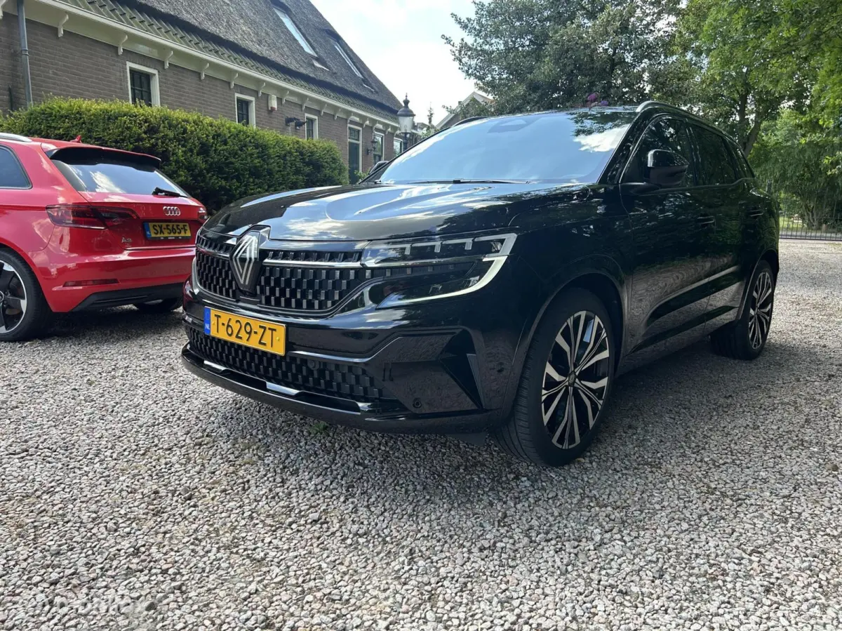 1.2 E-Tech full hybrid 200 iconic trekhaak 1eig