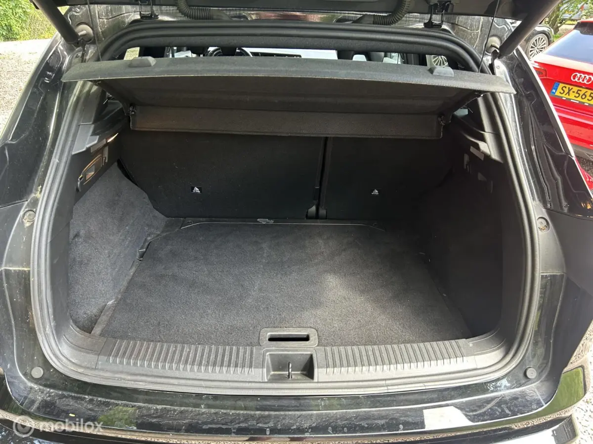 1.2 E-Tech full hybrid 200 iconic trekhaak 1eig