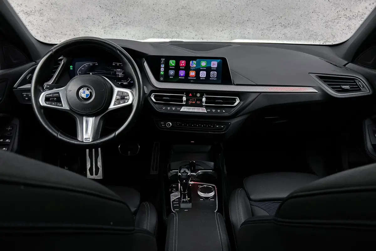 118i M-Sport | Panoramadak | Stoelverwarming | Lederen bekleding