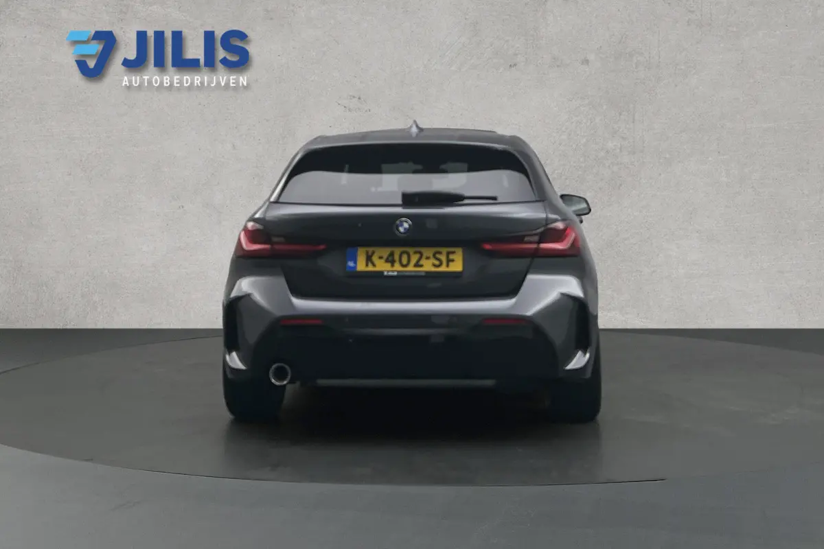 118i M-Sport | Panoramadak | Stoelverwarming | Lederen bekleding