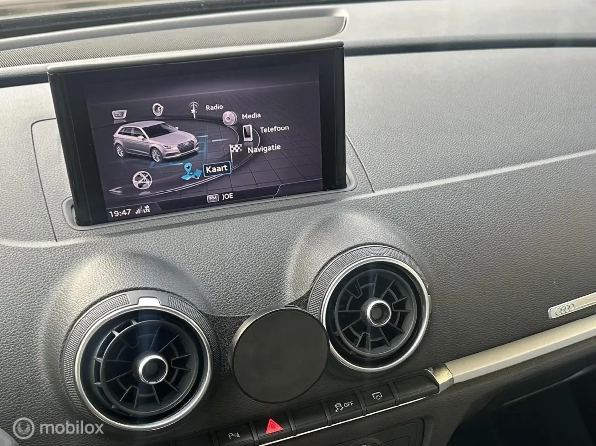 1.0 TFSI 115PK AUTOMAAT AIRCO NAVIGATIE PARKEERSENSOREN CRUISE CONTROLE