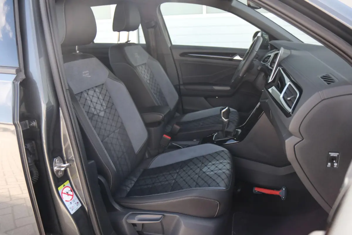 1.0 TSI 110pk R-Line | App Connect | Achteruitrijcamera | Cruise Control