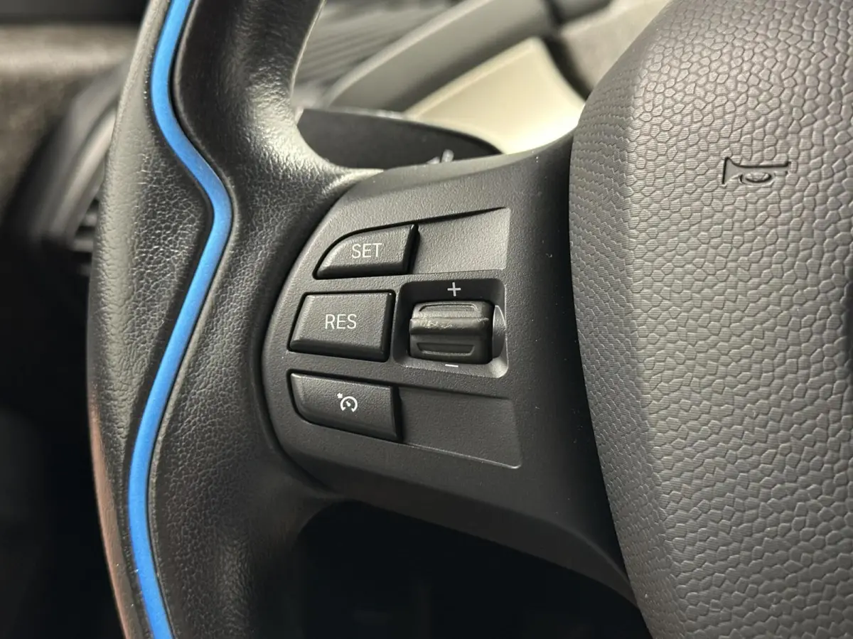 Basis iPerformance 94Ah 33 kWh Soh 87% CAMERA NAVI ECC CRUISE.