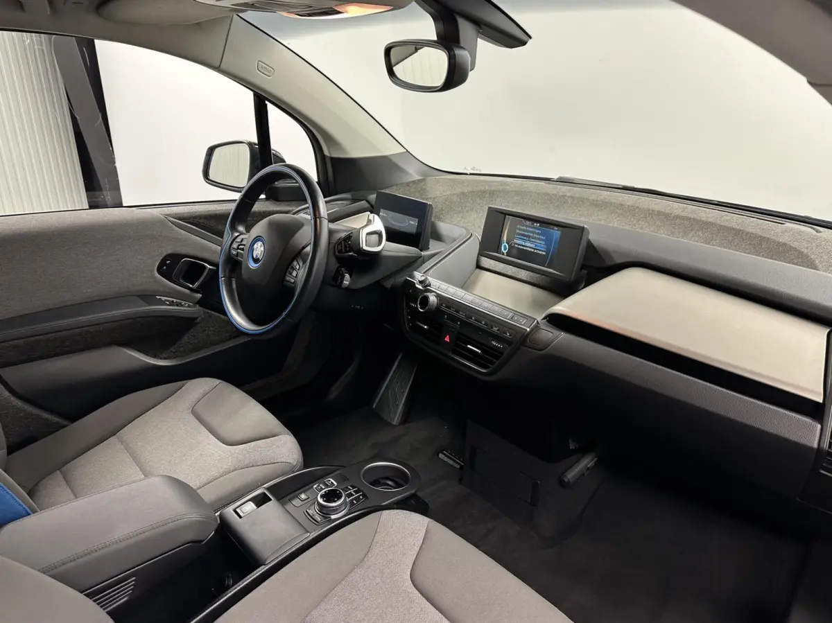 Basis iPerformance 94Ah 33 kWh Soh 87% CAMERA NAVI ECC CRUISE.