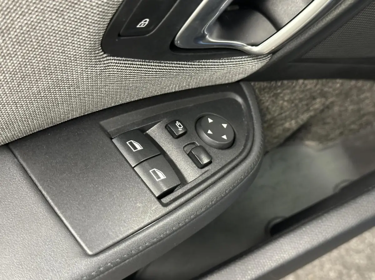 Basis iPerformance 94Ah 33 kWh Soh 87% CAMERA NAVI ECC CRUISE.