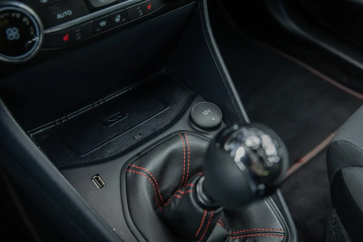 1.0 EcoBoost ST-Line X | 100% dealer o.h. | Adaptieve cruise | LED verlichting | Dodehoek detectie | Keyless | Camera | Winter-pack | B&O Adio incl. DAB | Privacy-glass