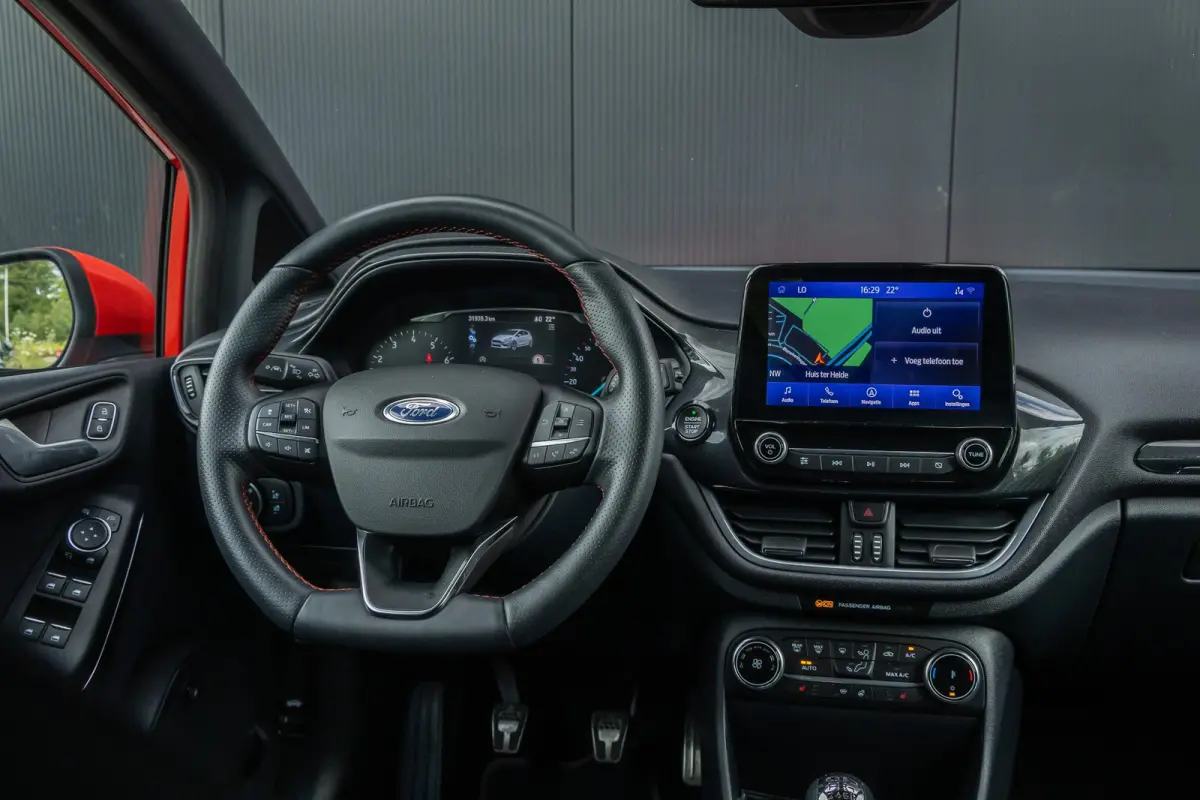 1.0 EcoBoost ST-Line X | 100% dealer o.h. | Adaptieve cruise | LED verlichting | Dodehoek detectie | Keyless | Camera | Winter-pack | B&O Adio incl. DAB | Privacy-glass