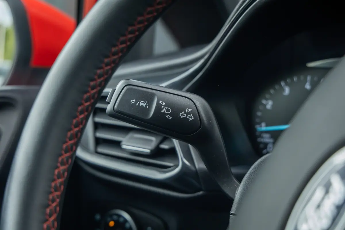 1.0 EcoBoost ST-Line X | 100% dealer o.h. | Adaptieve cruise | LED verlichting | Dodehoek detectie | Keyless | Camera | Winter-pack | B&O Adio incl. DAB | Privacy-glass