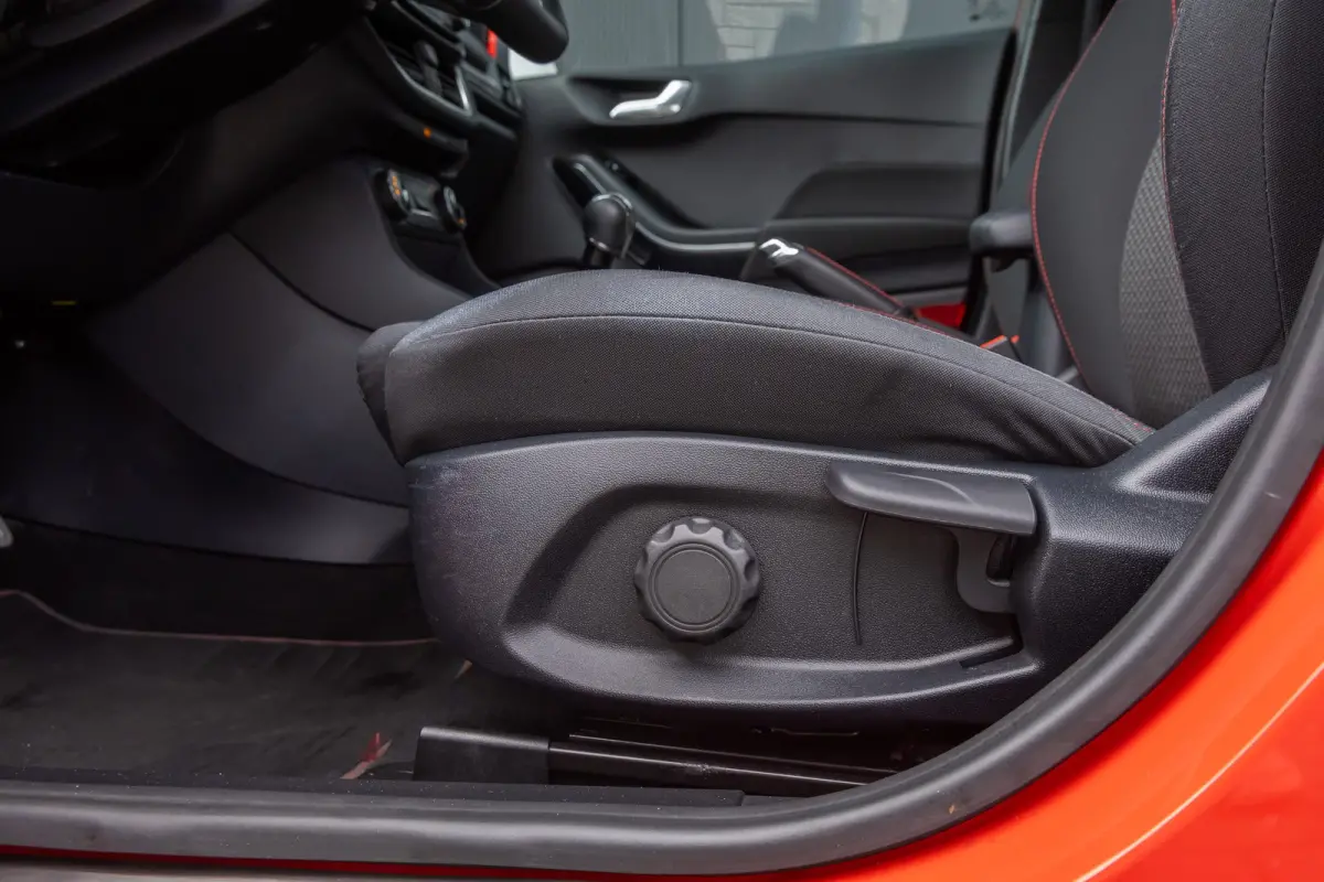 1.0 EcoBoost ST-Line X | 100% dealer o.h. | Adaptieve cruise | LED verlichting | Dodehoek detectie | Keyless | Camera | Winter-pack | B&O Adio incl. DAB | Privacy-glass