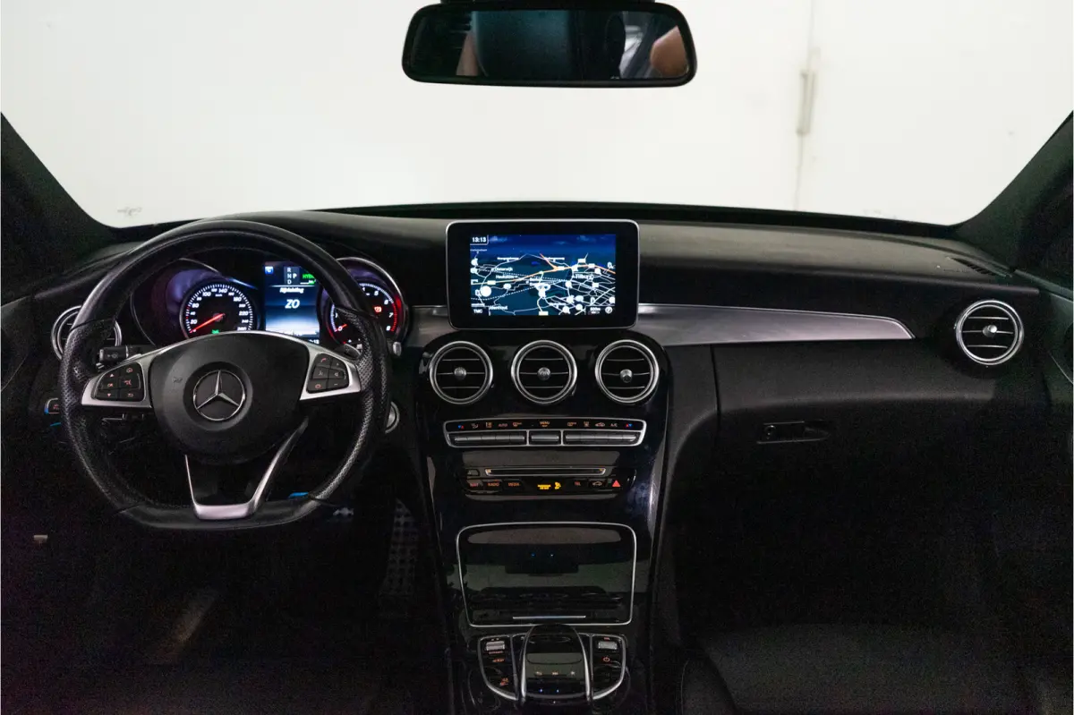 350 e Business Solution AMG 279PK | Pano | Keyless | 360 | Sfeerverlichting